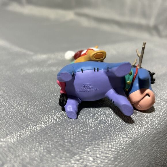 Winnie The Pooh Eeyore Helps Out 2001 Hallmark Christmas Tree Ornament Disney - Picture 7 of 10